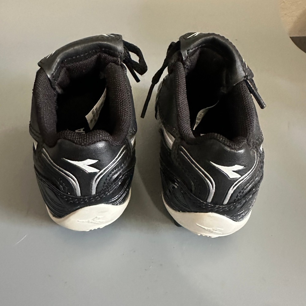 Diadora Forza Toddler Soccer Cleats Black White Athletic Field Shoes Size 8T - Picture 3 of 4
